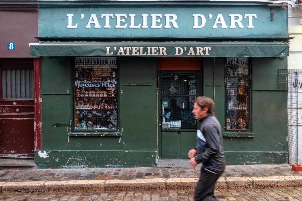 Paris — Frame 05