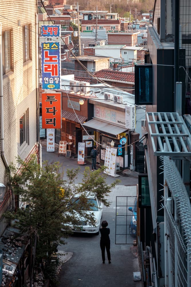 Seoul — Frame 04