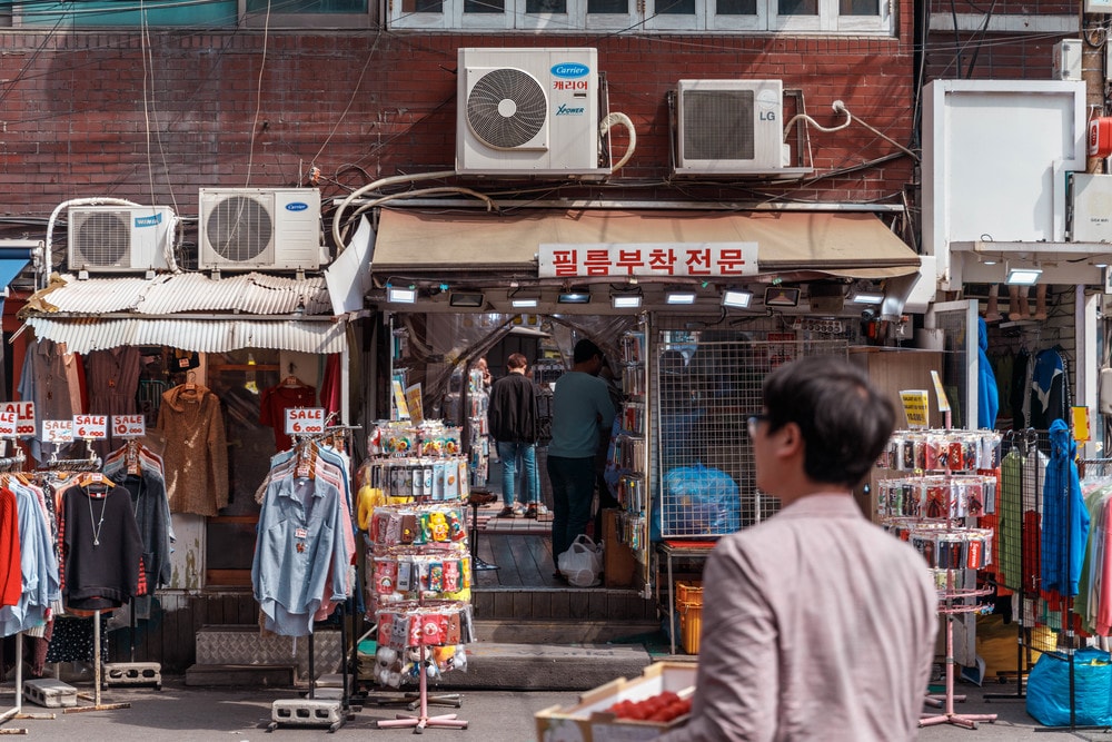 Seoul — Frame 06